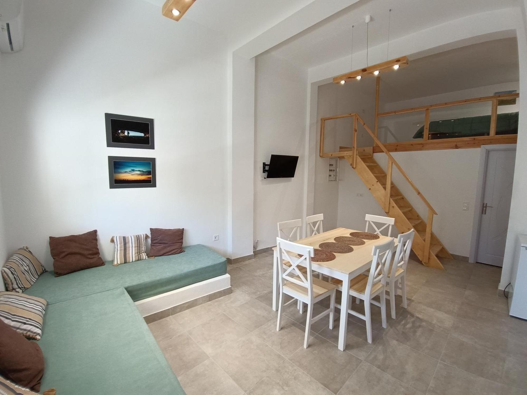 Tinos Youth Apartment Luaran gambar